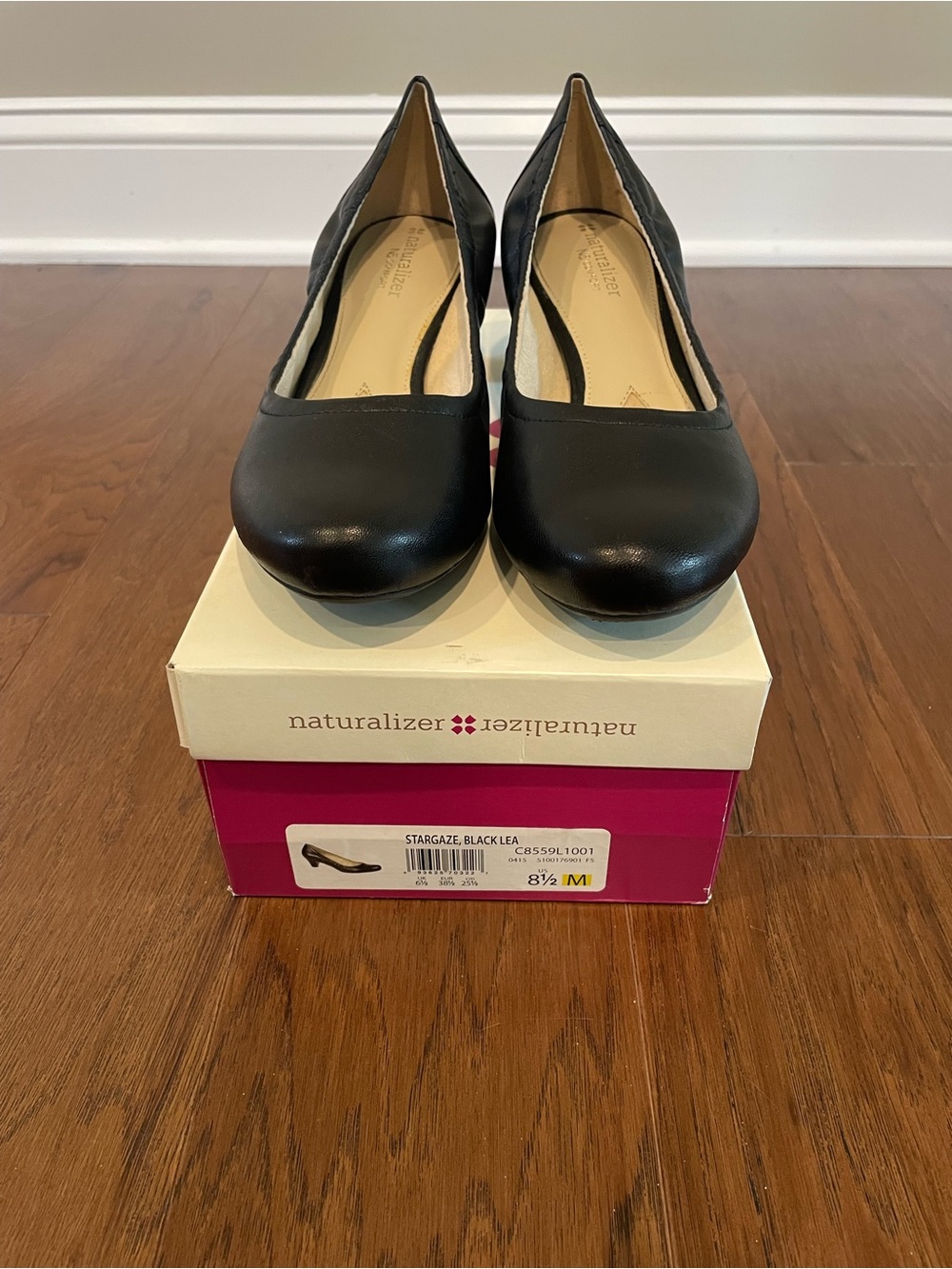 Naturalizer Stargaze Black Heels - Picture 2 of 8